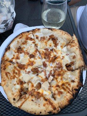 BBQ chicken pizza