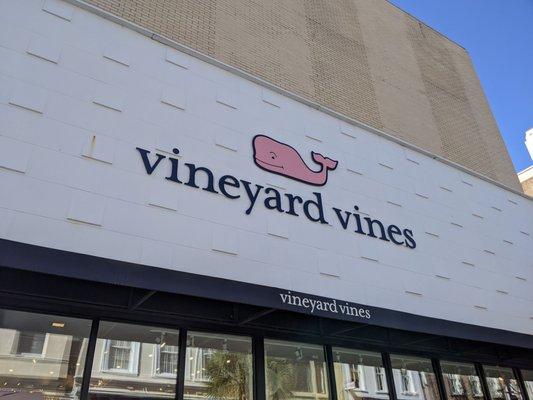 vineyard vines