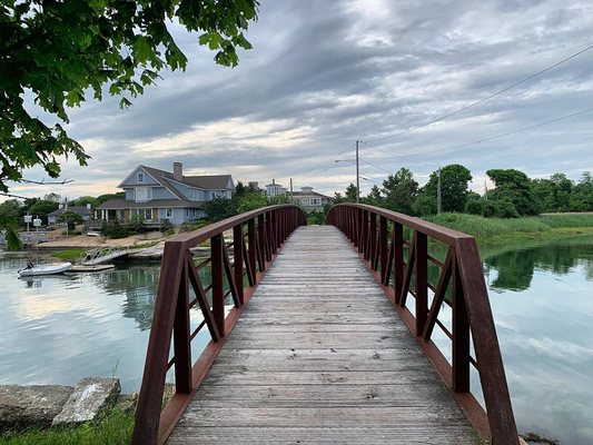 Footbridge at Sachems Head (no jumping allowed!)