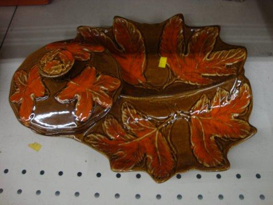 A 1960s ashtray with a lidded box - USA Pottery, California.