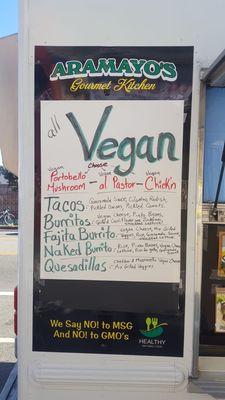 Simple delicious vegan menu, portobello and chick'n burritos de best!!