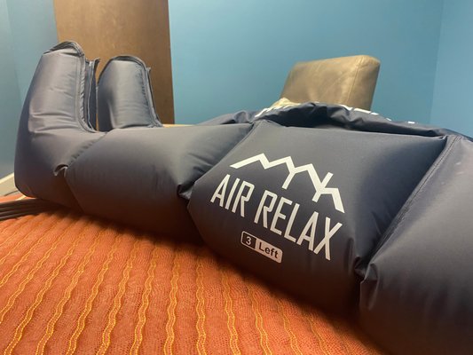 Speed up recovery and increase your blood circulation with a 15 or 30 min Air Compression Massage Cuffs. (included in our float memberships)