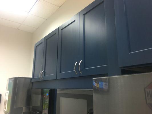 Easy to reach cabinets!