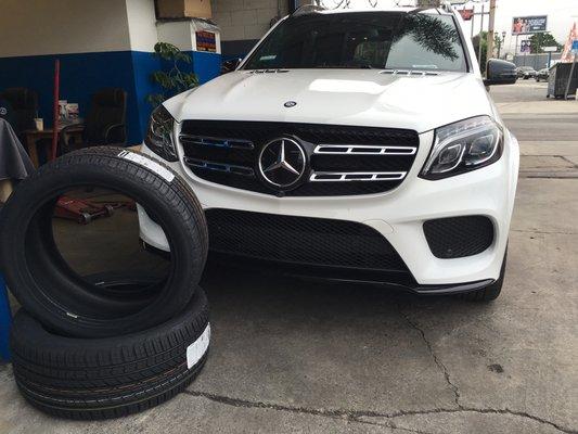 2017 GLS550 2 Front Tires. #mercedesbenz #amg #gls550 #mbzwest #beverlyhills #lacienega #losangeles