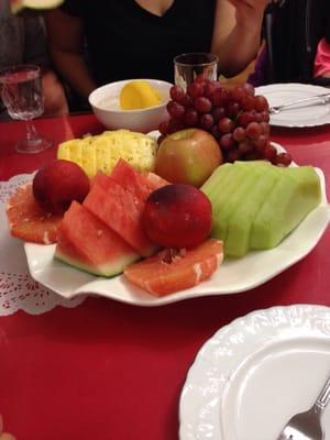 Fruit platter $15