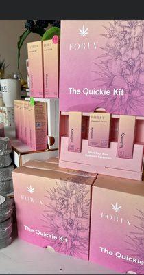 The Quickie Kit total pleasure and exciting oils to help you reach your peak and erupt with pleasure.