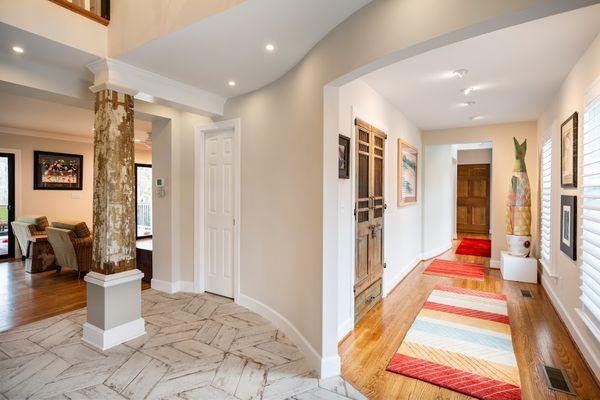 Stunning foyer