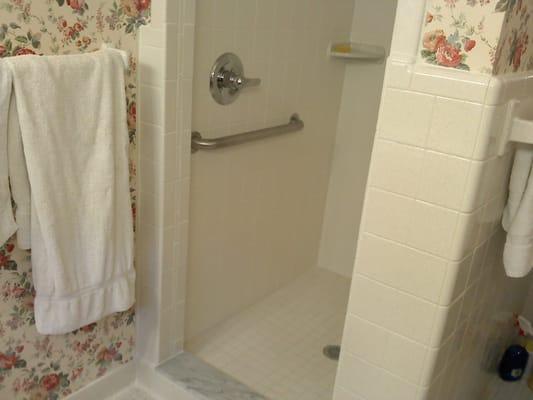 Robert Bumbolow Bath & Remodeling