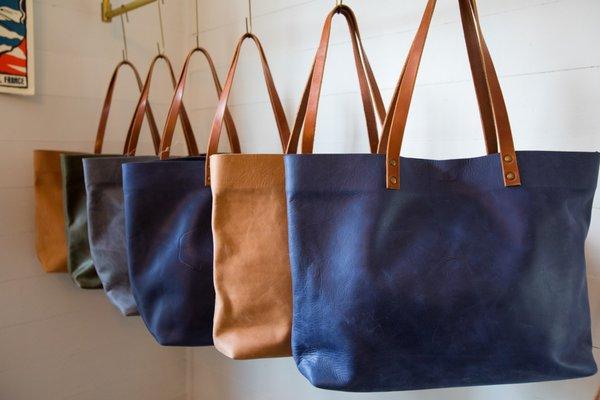 The Fyn - a classic and versatile tote