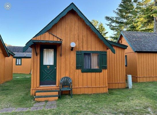 Cabins of Mackinaw