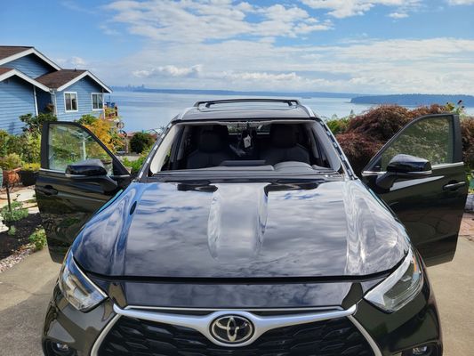 Windshield Replacement on 2023 Toyota Highlander