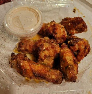 Parmesan Garlic Chicken Wings (6)