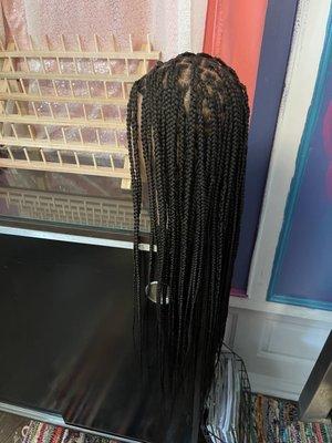 Medium waist length knotless braids, hair is always included solid color hair only !