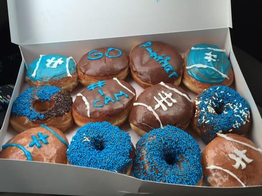 Amazing Super Bowl doughnuts! Dab on em!!