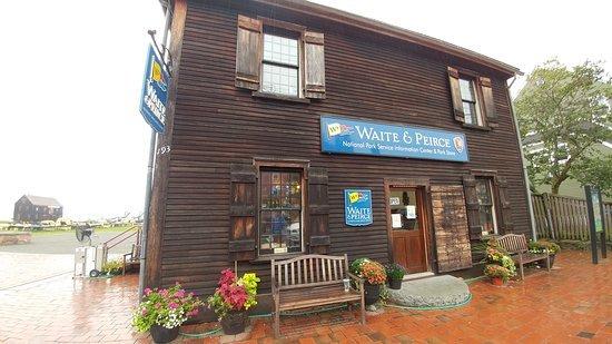 Waite & Peirce Park Store