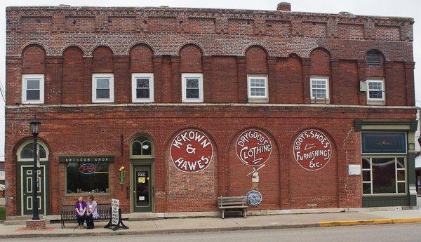 Local building, Atlanta, IL