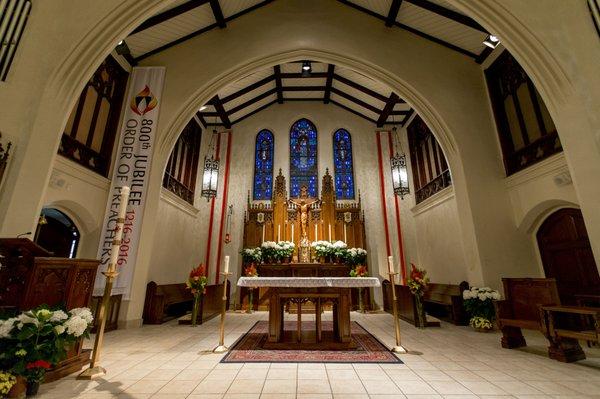 sanctuary with Dominican 800 year jubilee banner