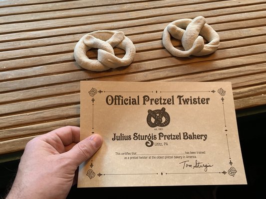 This is the actual correct orientation of a pretzel