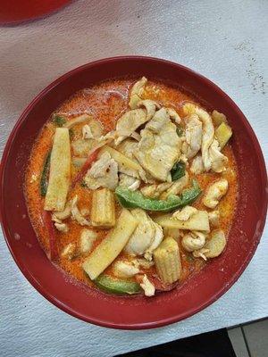 Red chicken curry