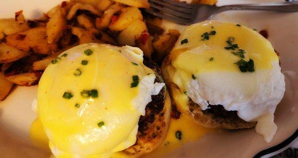 DELICIOUS crab cake benedict!