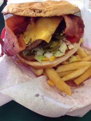 Jalapeño cheese burger with bacon