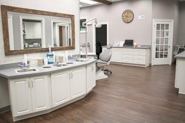 Mongiovi Orthodontics