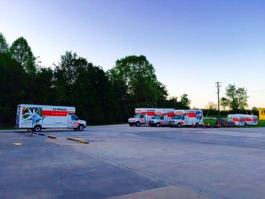 Uhauls available at this location