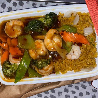 C17 Spicy  shrimp and garlic sauce with shrimp fried rice