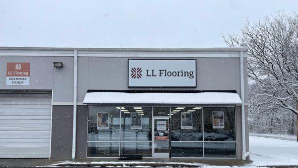 L Flooring #1101 Cherry Hill | 1205 Warren Avenue | Storefront