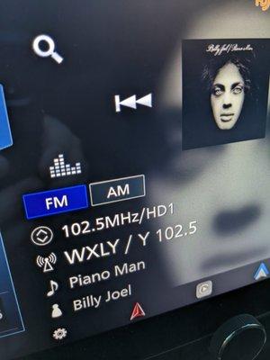 Y 102.5