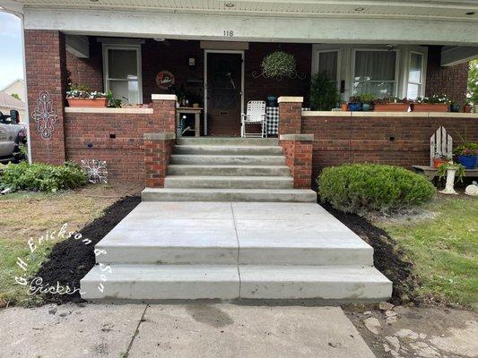 New brick piers and front steps in Washington, IL