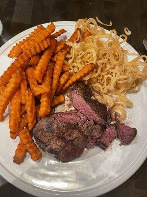 Filet Mignon (7 oz) & Sweet Potato Fries