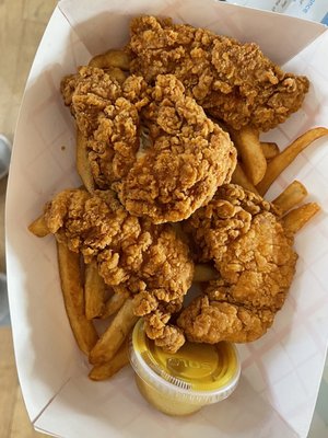 Chicken finger with fries