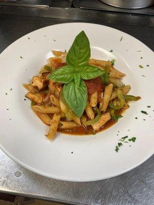 Penne Bolognese: Penne pasta tossed in bolognese meat sauce