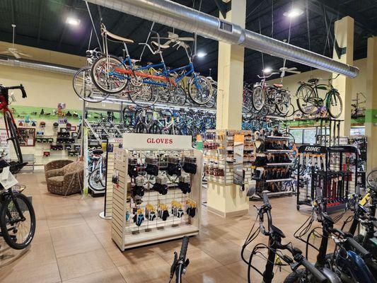 Bill Lewis checking out the Alan's Bike Center in Vero Beach.