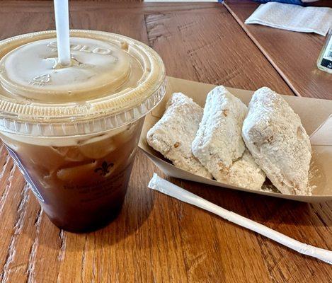 Best beignets in QCA! Great service!