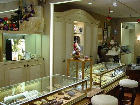 Jewelry Displays and Cabinetry