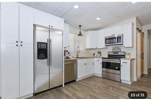 White shaker cabinets