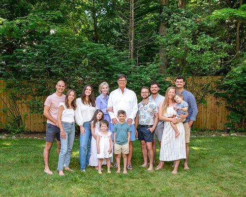 Capture your family gathering with family portraits by Zahnow photography. Saugatuck, Douglas, South Haven, and beyond.