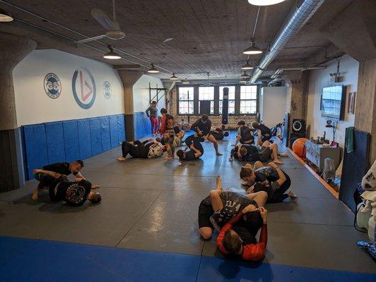 Open Mat Dec 3rd, 2022 with 20+ people, including out-of-town guests