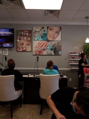 Luxe Nail Spa