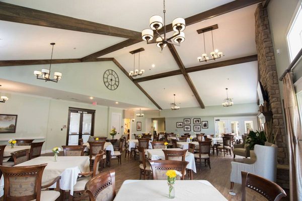 Clover Hill Senior Living | dining room