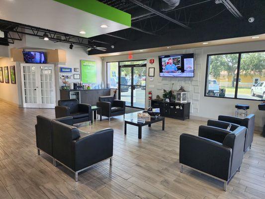 Waiting area @ Honest 1 Auto Care South Daytona