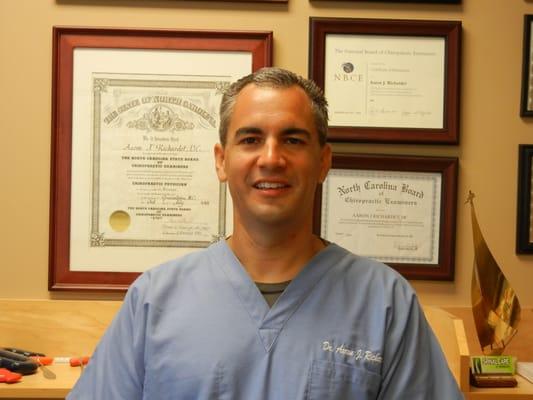 Dr. Aaron Richardet