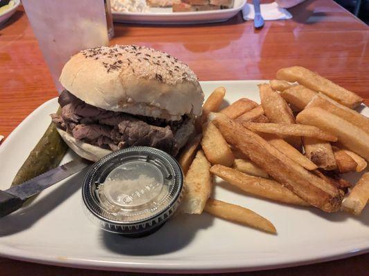 Beef on rack with fries