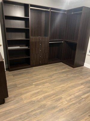 New walk-in close