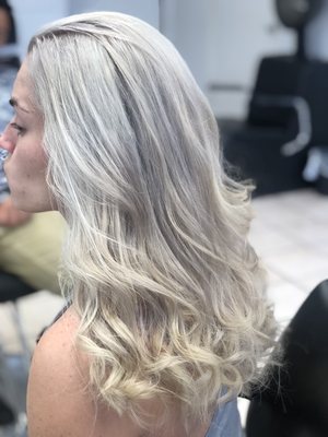 Color silver