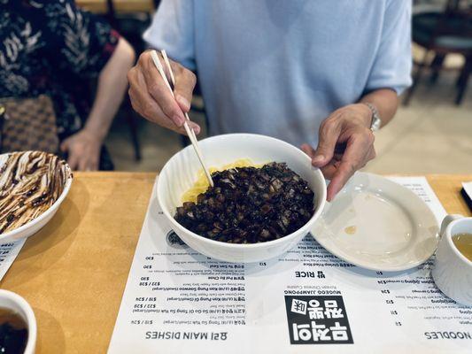 / Jjajangmyeon