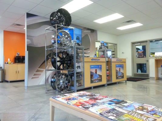 Lobby / Reception area - Quick Lane Tire & Auto Center, Decatur AL