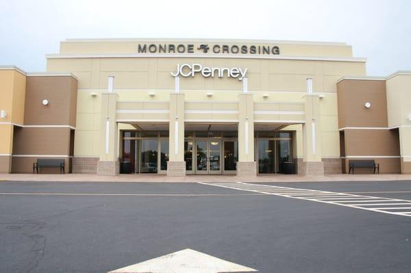 Monroe Crossing Mall